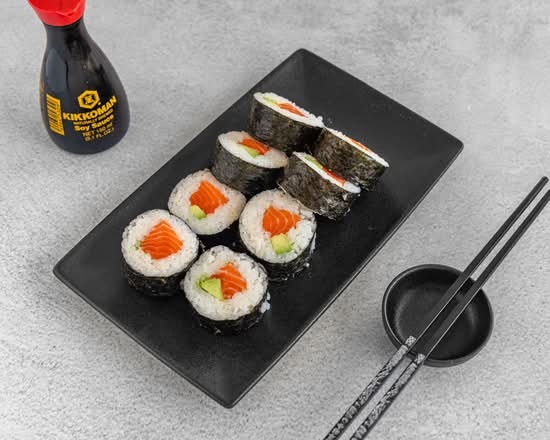 Maki sushi rolls